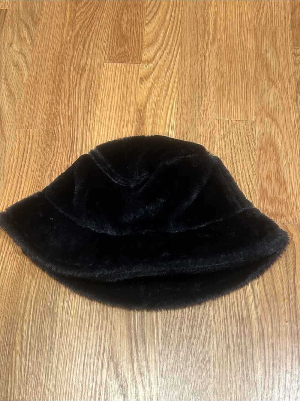 Chic classic 90s Black Faux Fur Fuzzy Chic Bucket Hat women’s one size